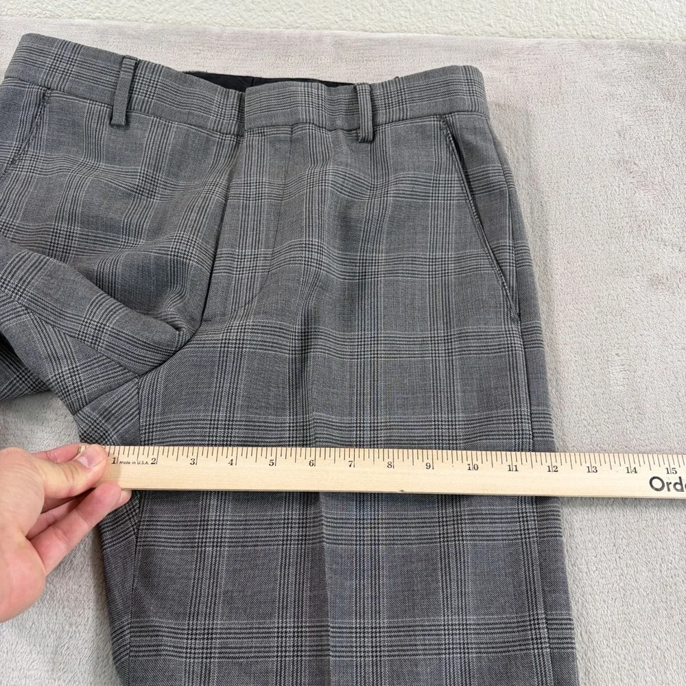 Vintage Banana Republic Trouser Pants in Grey Plaid 100% Wool Straight Leg Prepp